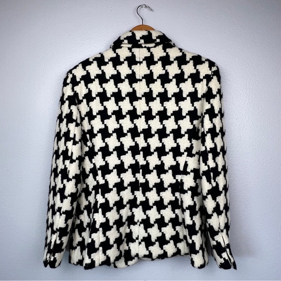DKNY Houndstooth Tweed Black and Cream 2 Button Wool Blazer with Front Pockets - Picture 3 of 8